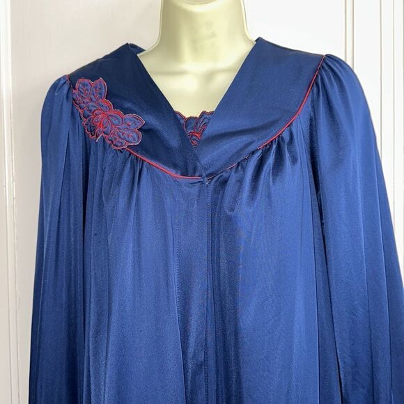 Vtg 60s/70s Shadowline navy blue & red nylon robe & nightgown set/embroidered - Picture 2 of 10